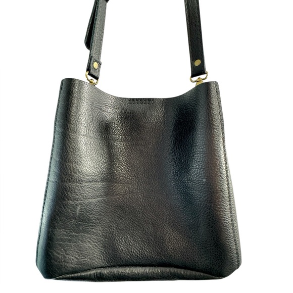Portland Leather Butterfly Bucket Bag in Pebbled Black Leather - Picture 2 of 8